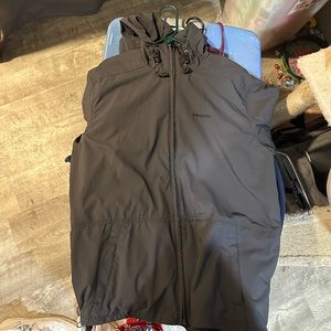 patagonia wind breaker/ running jacket